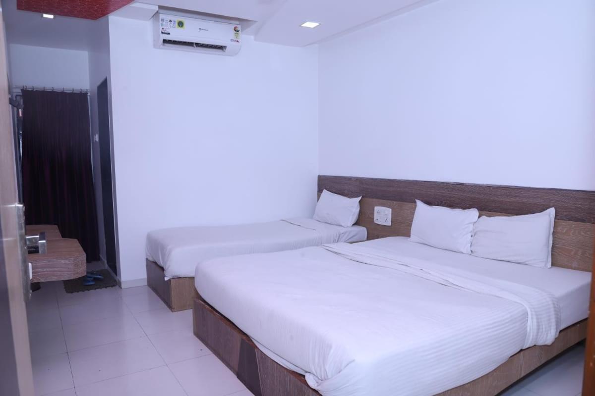 Hotel Kewal Inn Jalgaon Ngoại thất bức ảnh